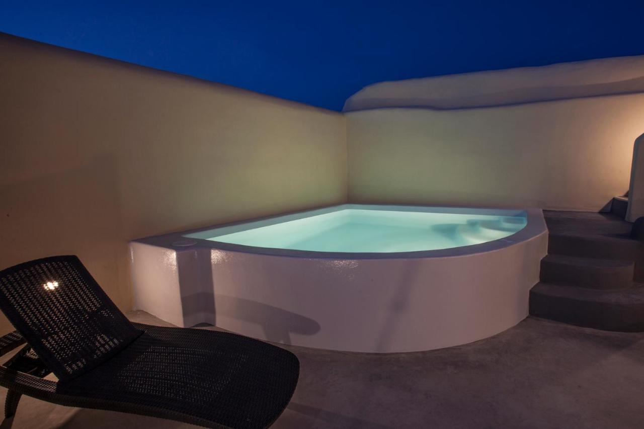 Cupola Suites Oía Exterior photo