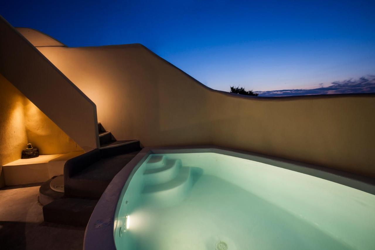Cupola Suites Oía Exterior photo