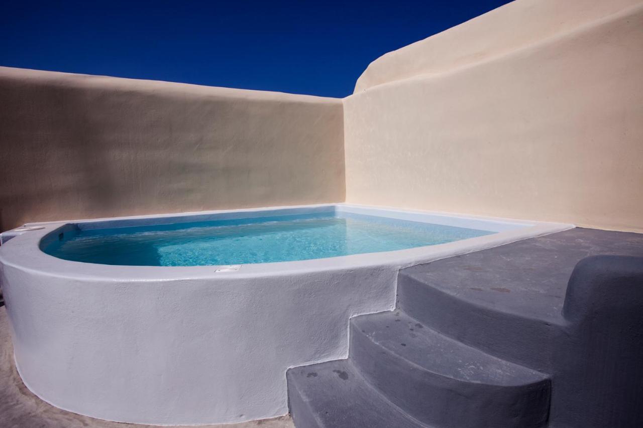 Cupola Suites Oía Exterior photo